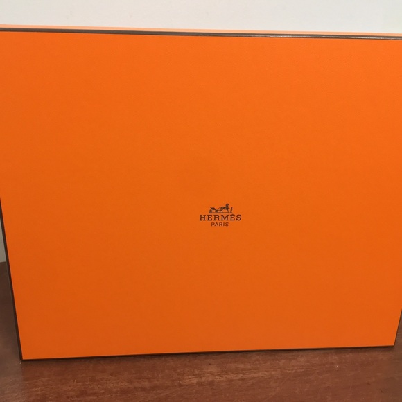 Hermes Brand New Empty Box for Tote Bag or Shoe. Dimensions 14x11x5 - Picture 12 of 14